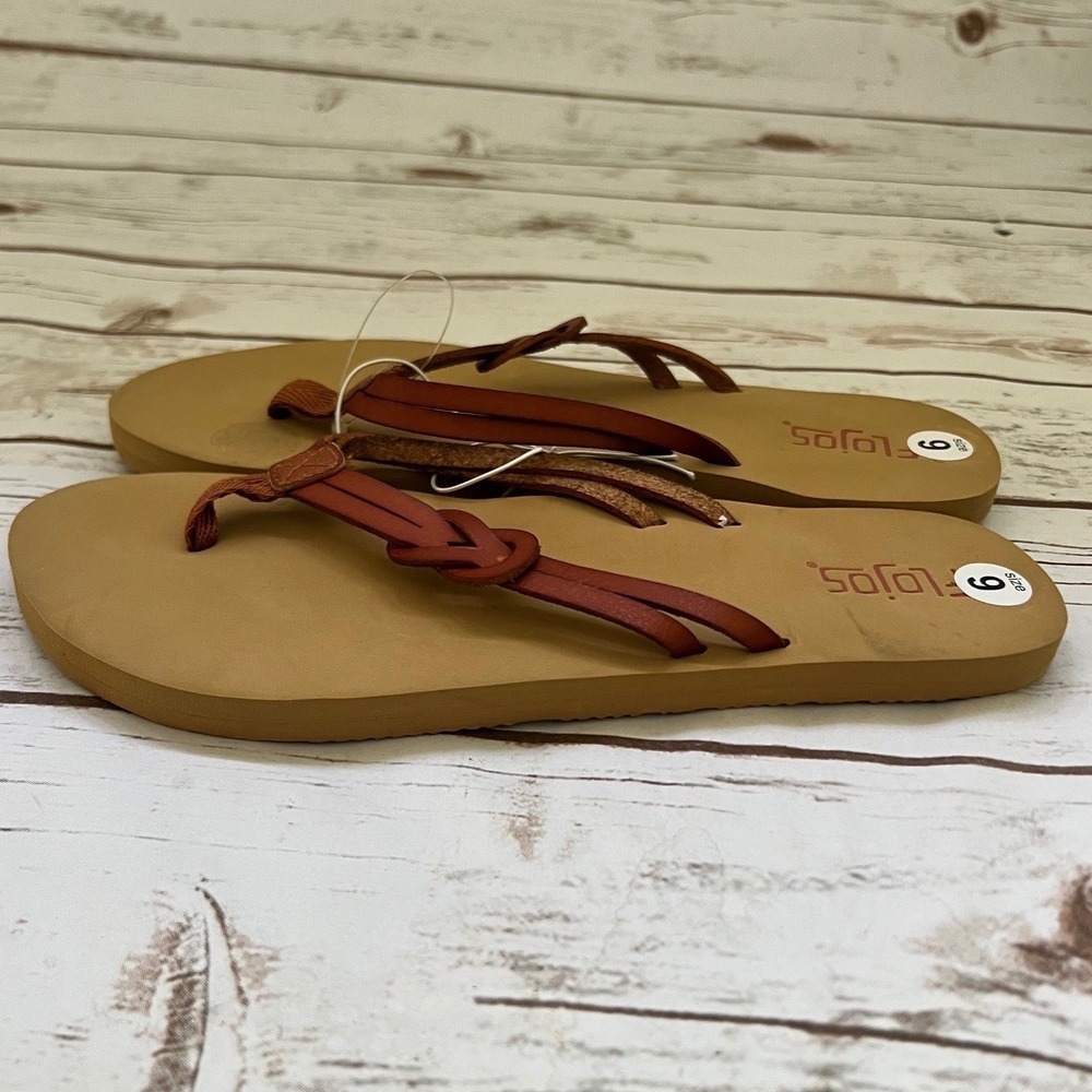 NEW Flojos Sandals Tan Brown Faux Leather Knot Detail Flip Flops Size 6